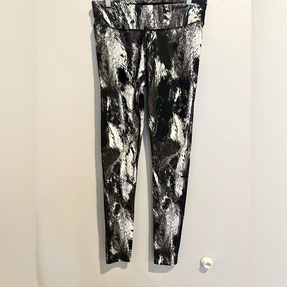 Under Armour Compression Yoga Heatwave pants size M